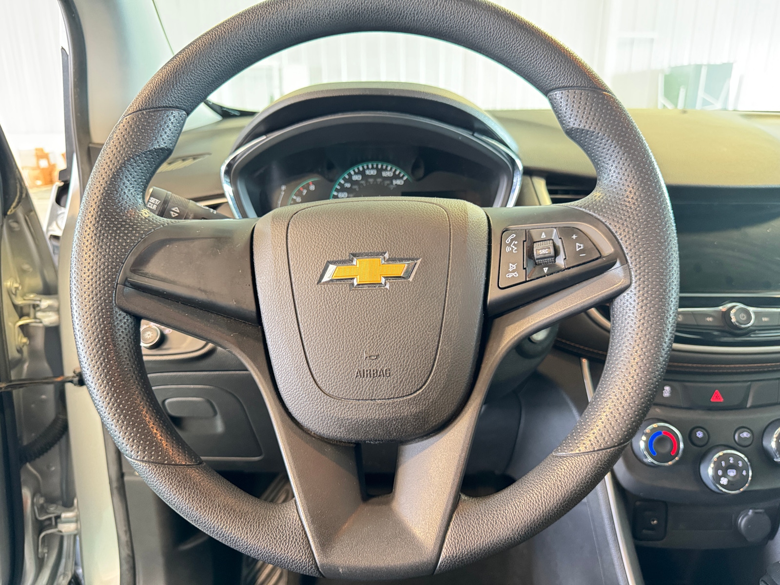 Thumbnail: 2018 Chevrolet Trax - 5