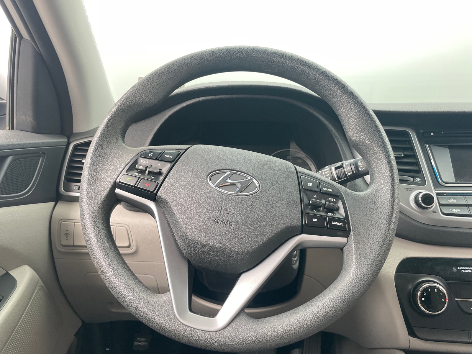 Thumbnail: 2016 Hyundai Tucson - 5