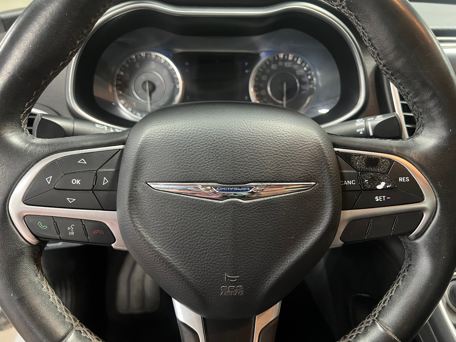 Thumbnail: 2015 Chrysler 200 - 5