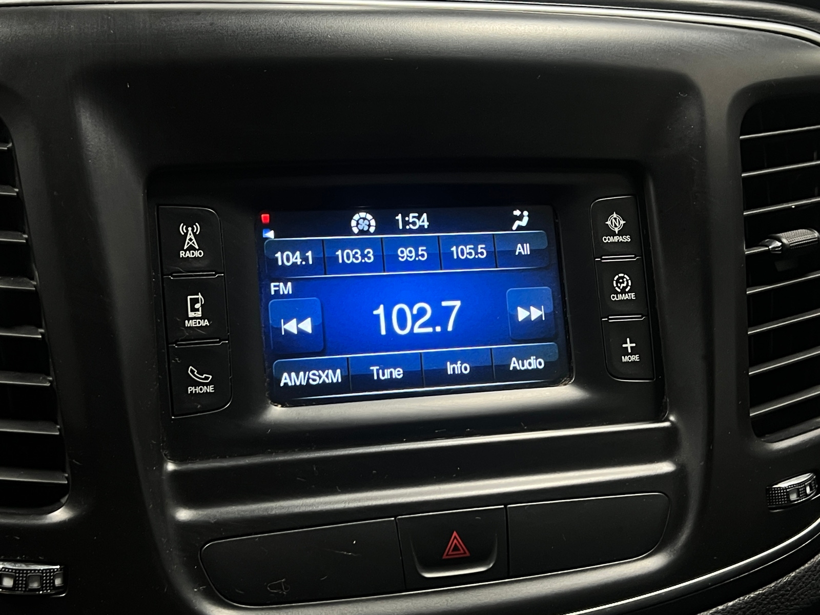 Thumbnail: 2015 Chrysler 200 - 4