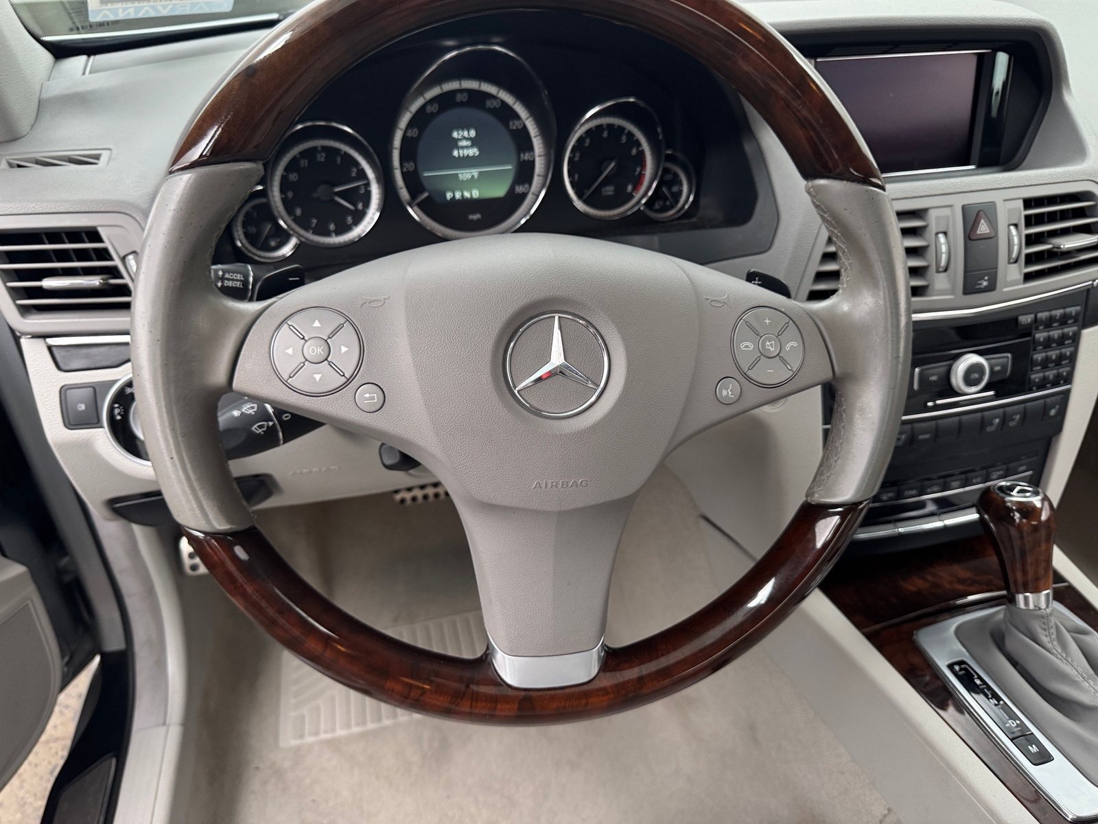 Thumbnail: 2011 Mercedes-Benz E-Class - 4