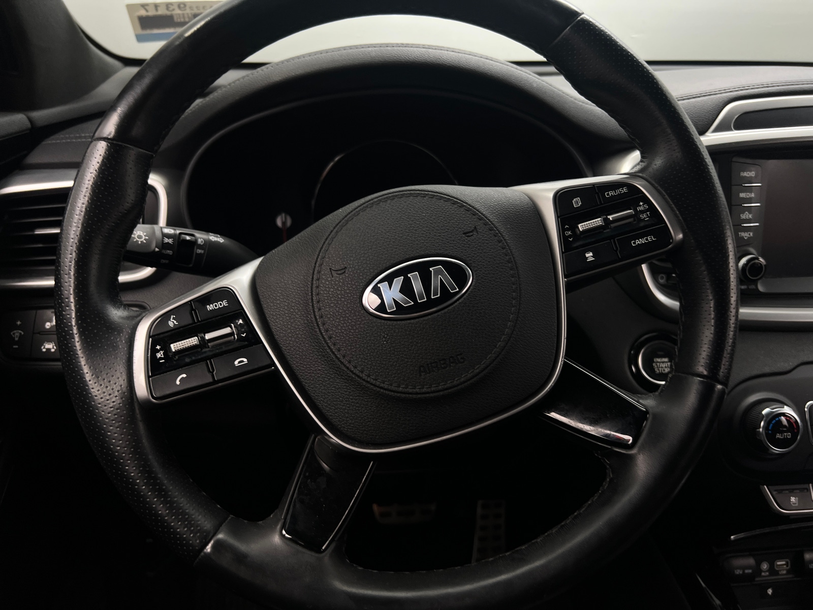 Thumbnail: 2019 Kia Sorento - 4