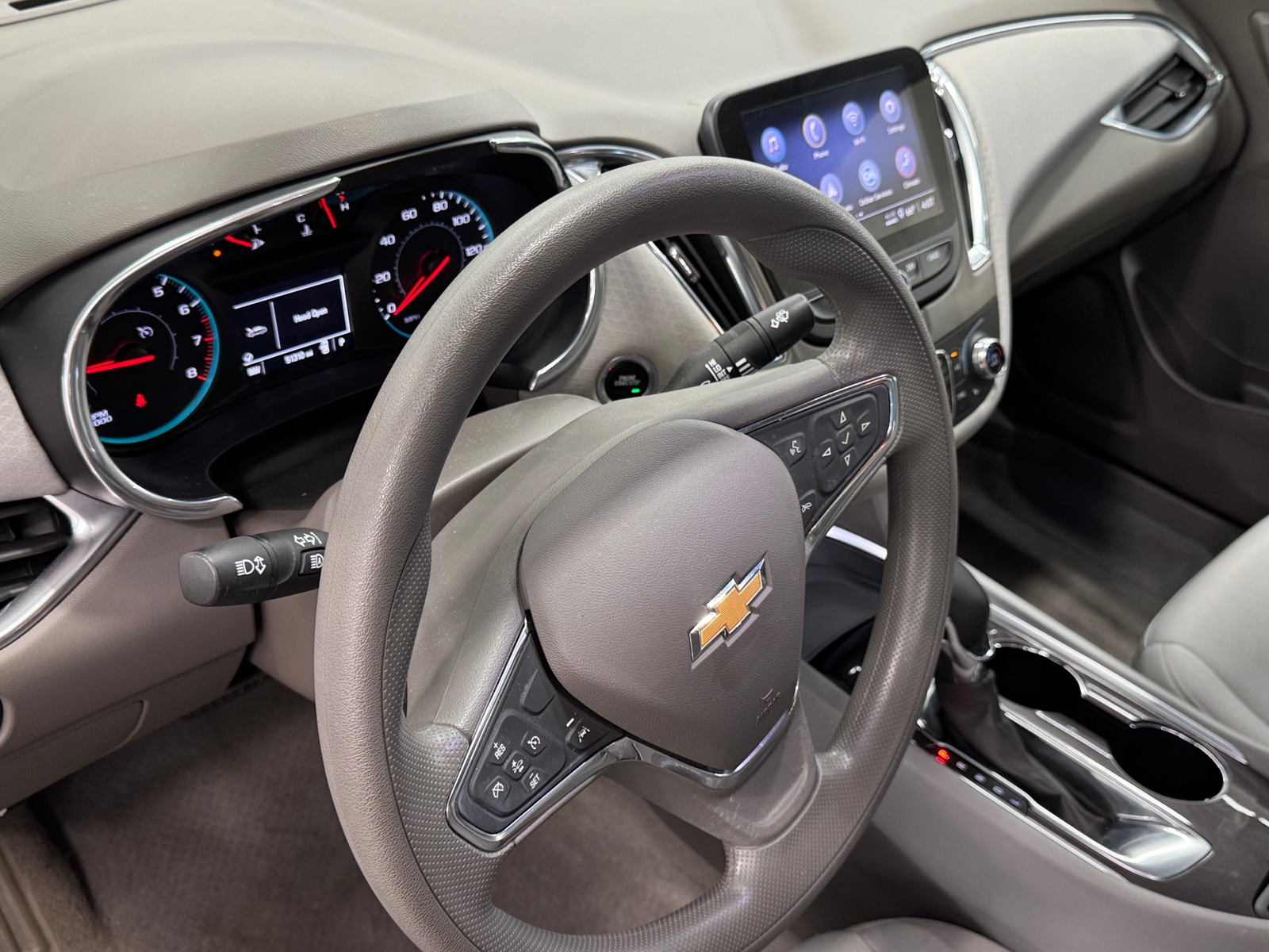 Thumbnail: 2021 Chevrolet Malibu - 3