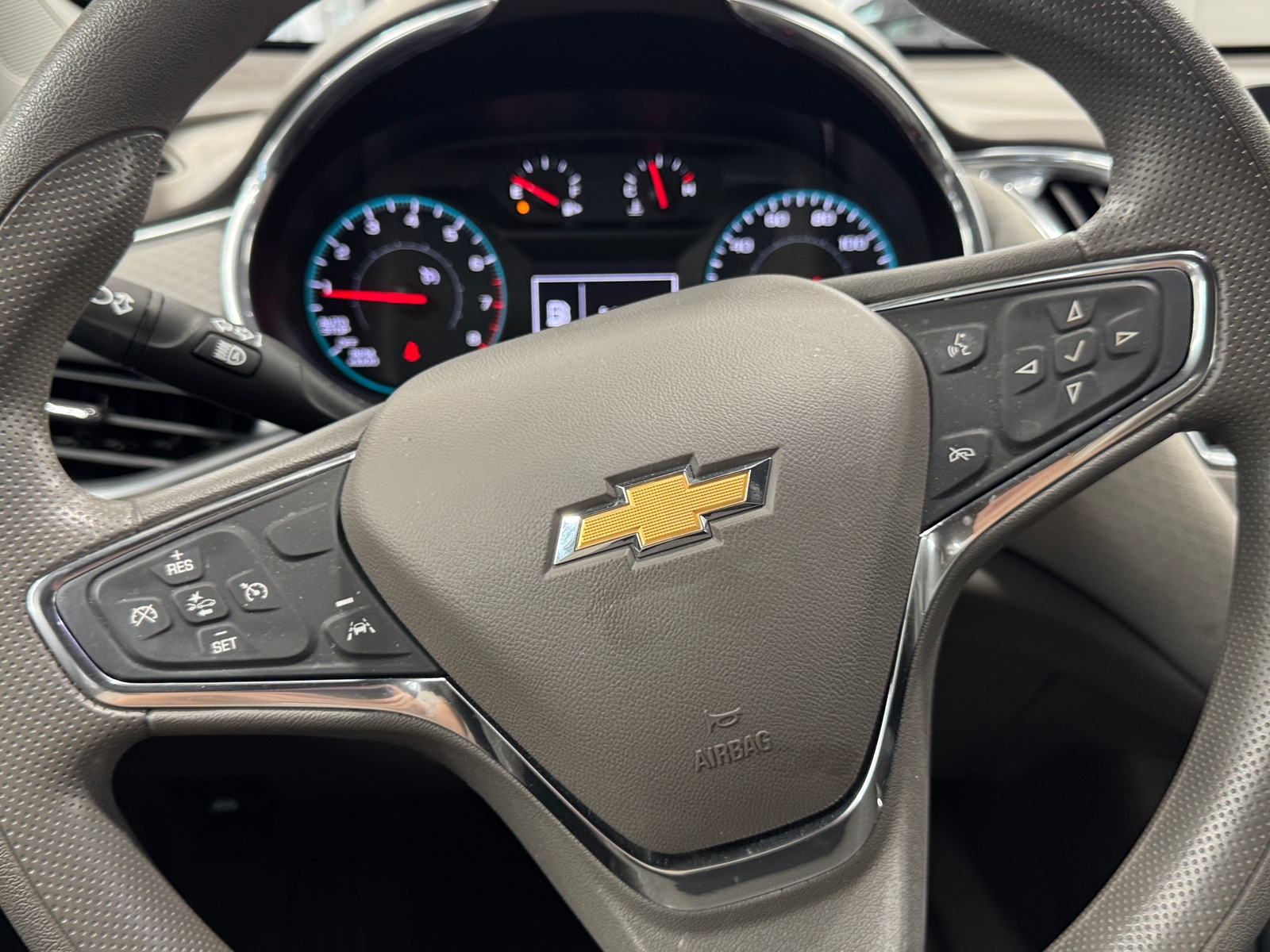 Thumbnail: 2021 Chevrolet Malibu - 5