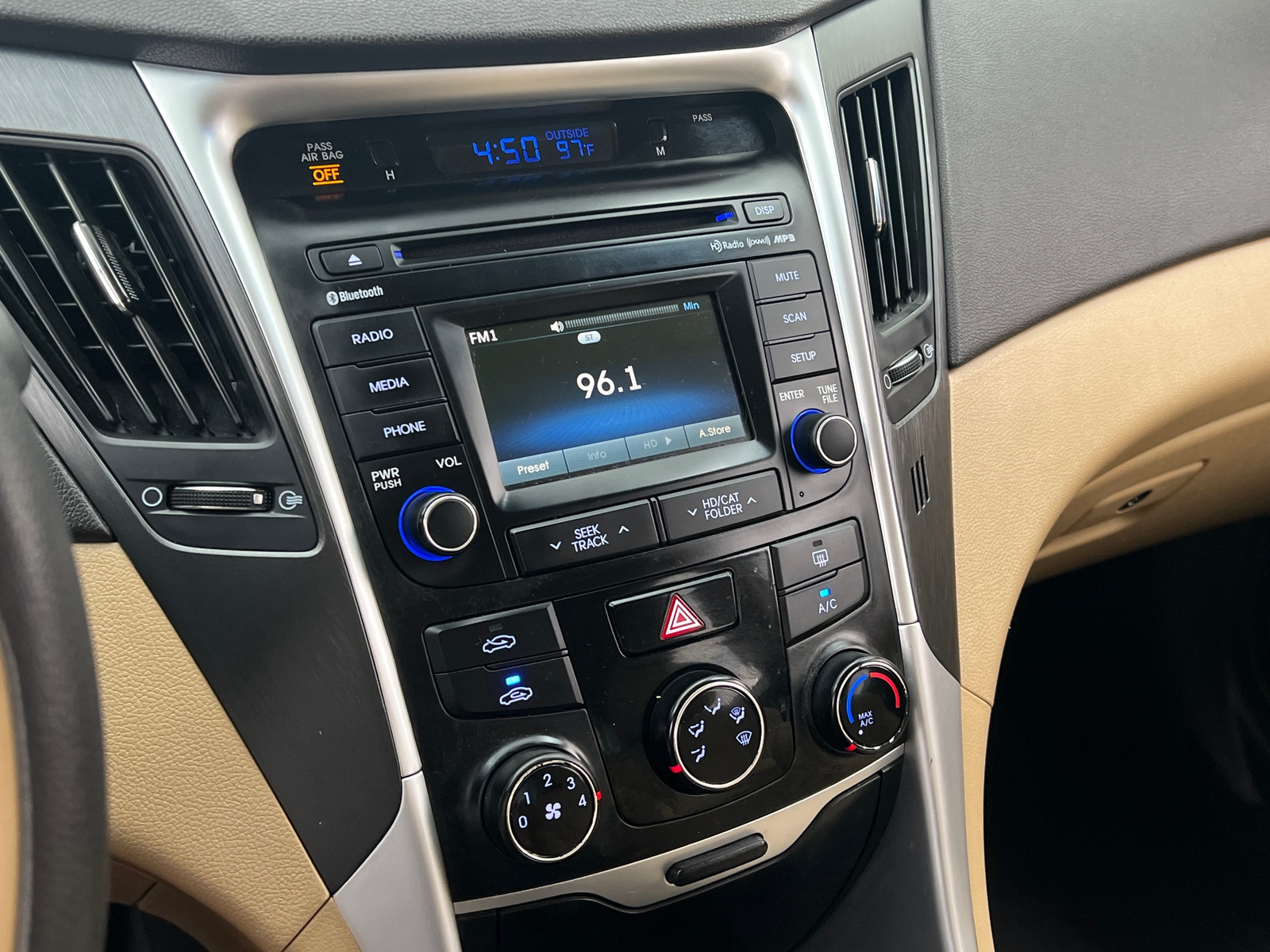 Thumbnail: 2014 Hyundai Sonata - 4