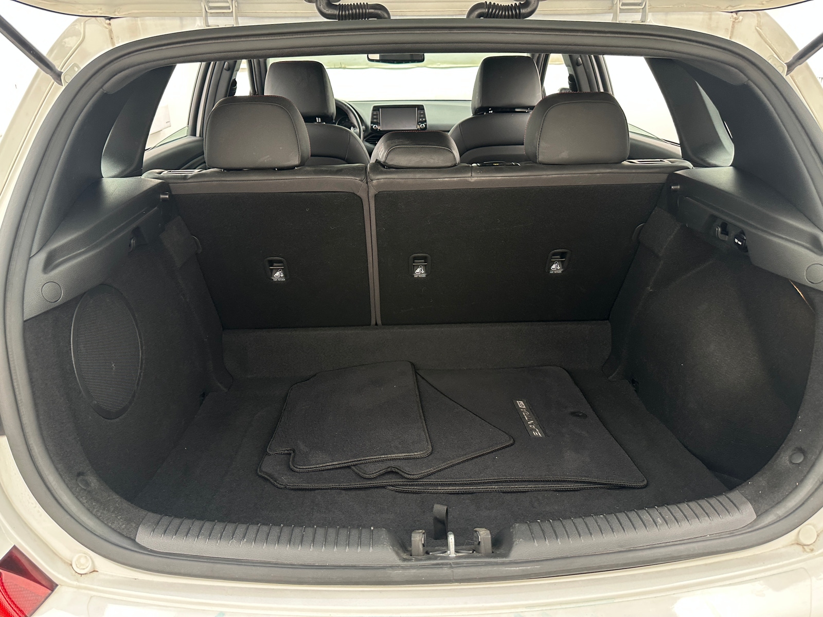 Thumbnail: 2019 Hyundai Elantra - 6