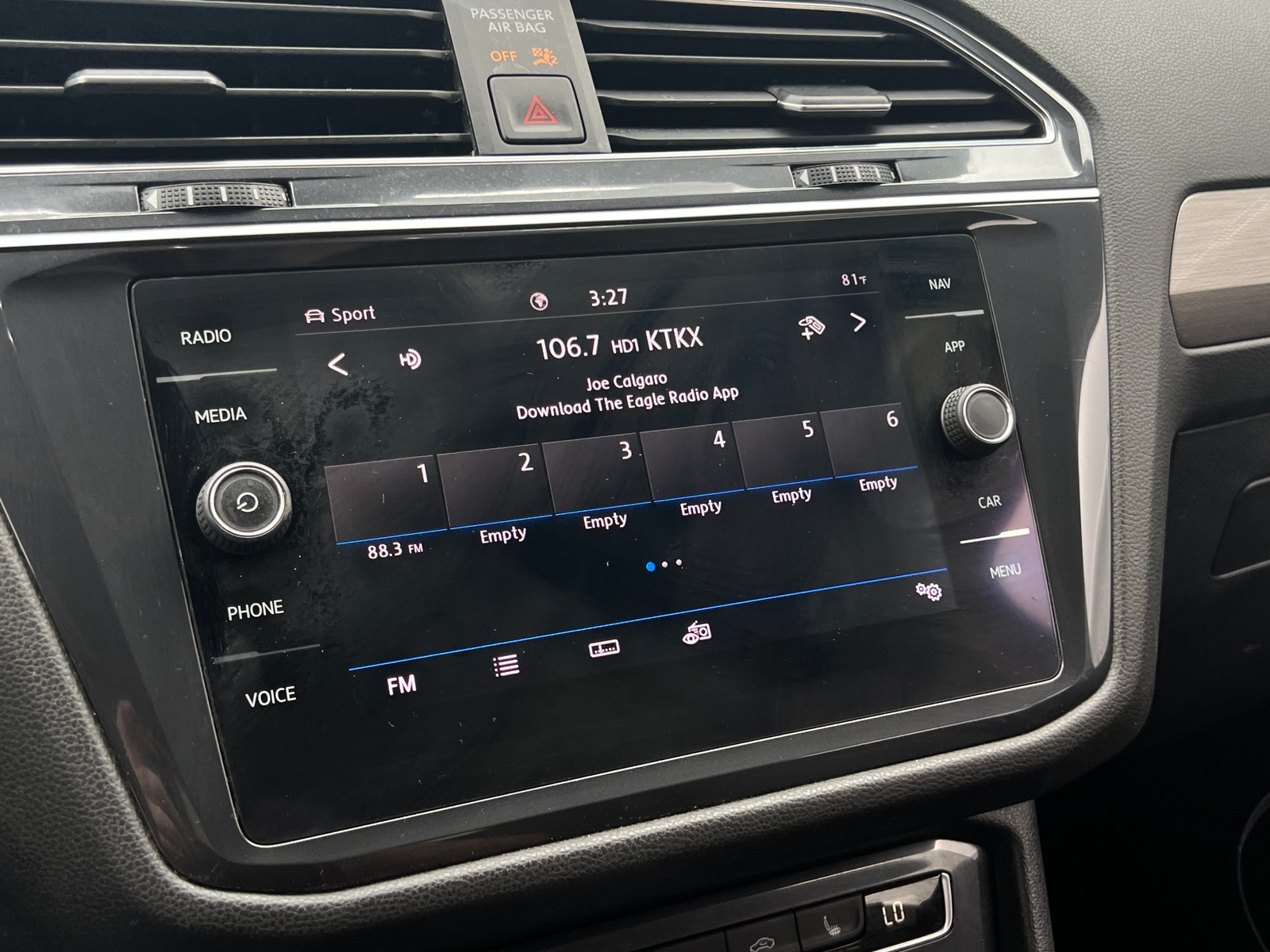 Thumbnail: 2020 Volkswagen Tiguan - 3