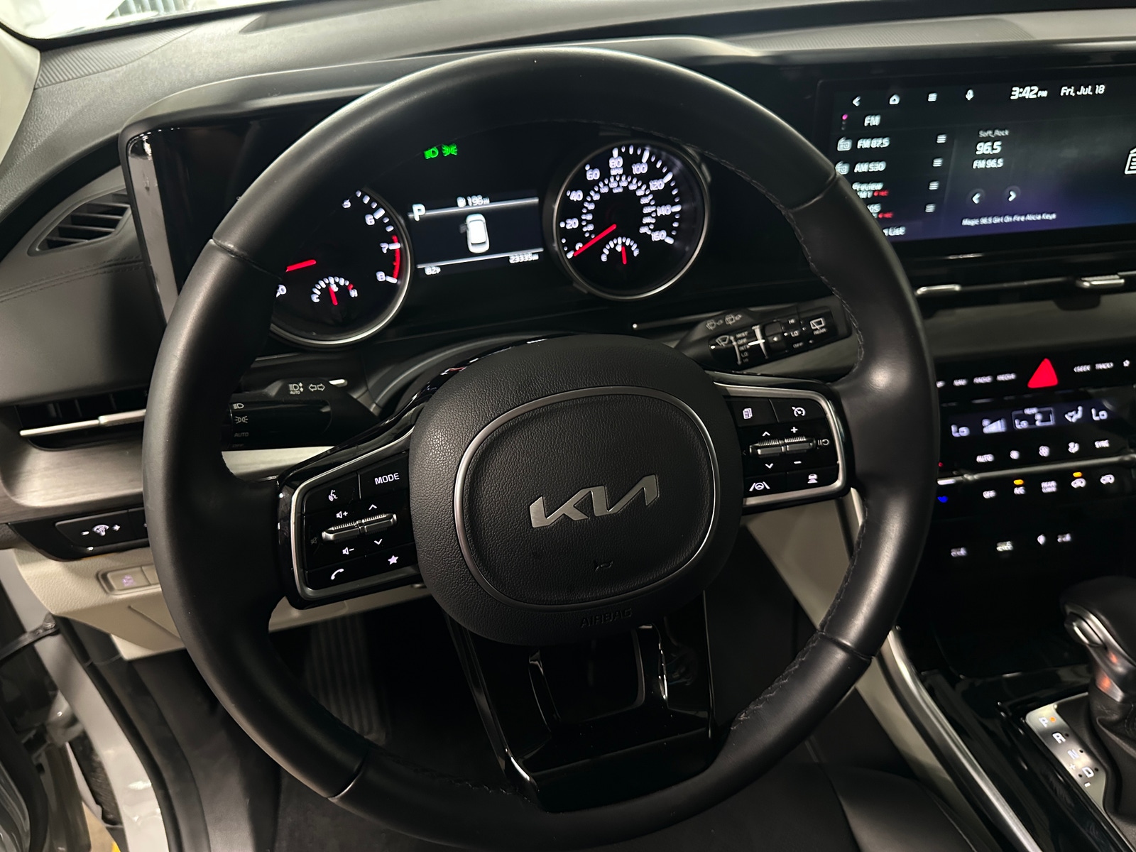 Thumbnail: 2024 Kia Carnival - 4