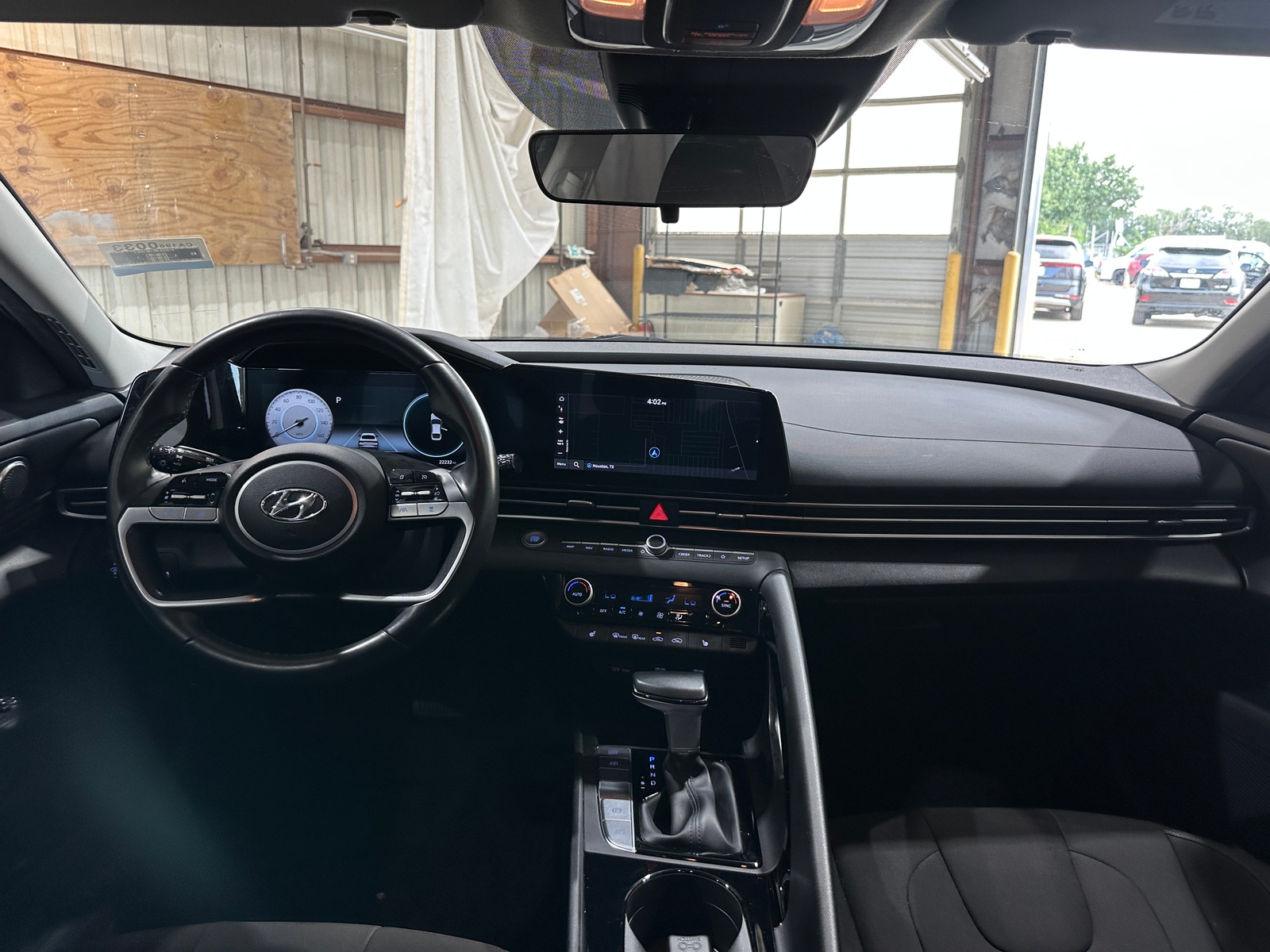 Thumbnail: 2023 Hyundai Elantra - 3