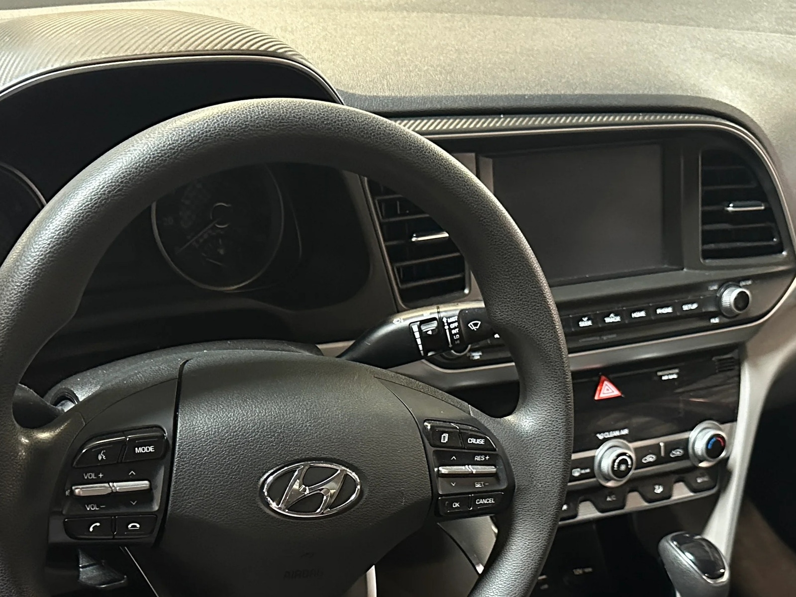 Thumbnail: 2020 Hyundai Elantra - 3