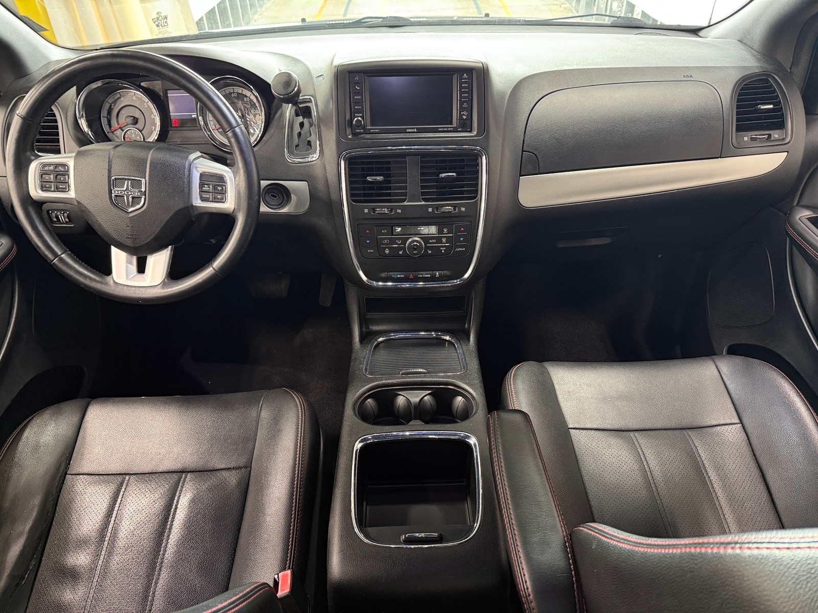 Thumbnail: 2019 Dodge Grand Caravan - 2