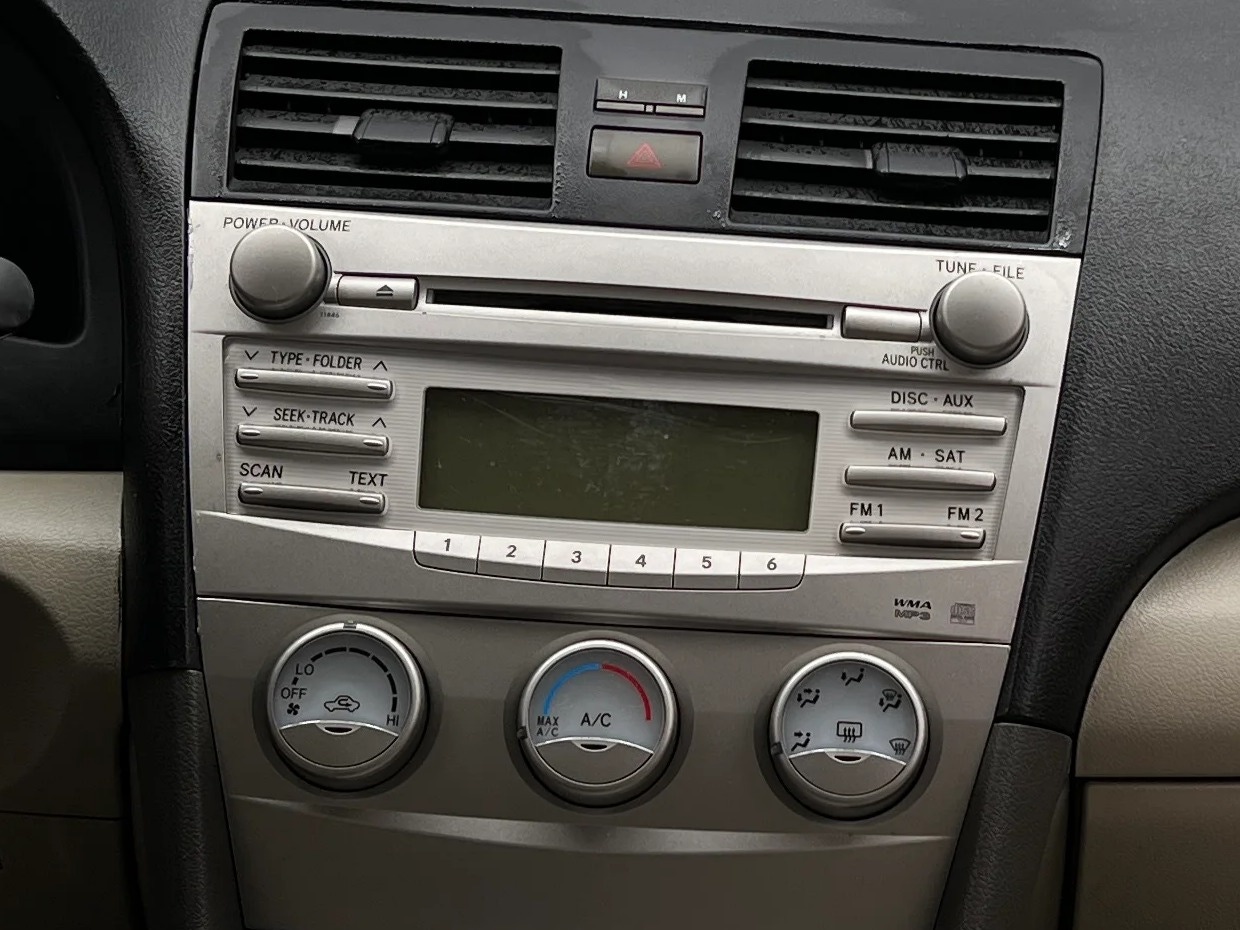 Thumbnail: 2011 Toyota Camry - 4