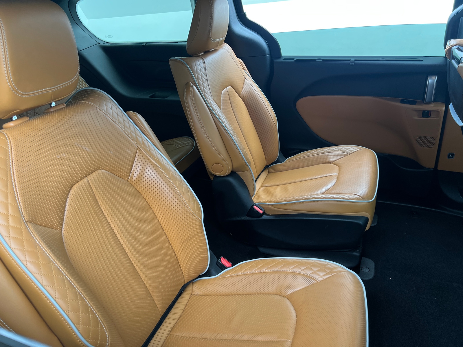 Thumbnail: 2022 Chrysler Pacifica - 5