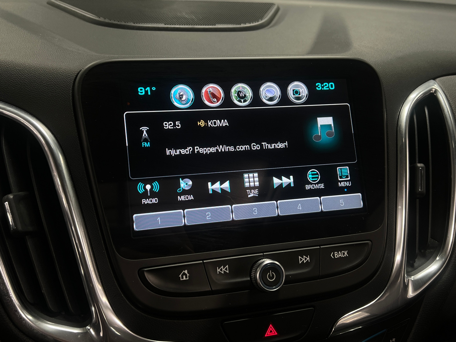 Thumbnail: 2018 Chevrolet Equinox - 3