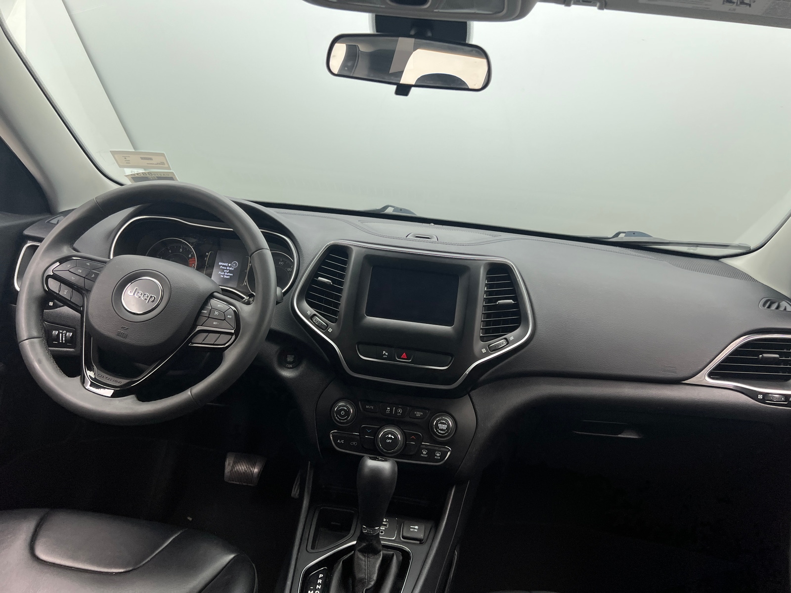 Thumbnail: 2020 Jeep Cherokee - 3