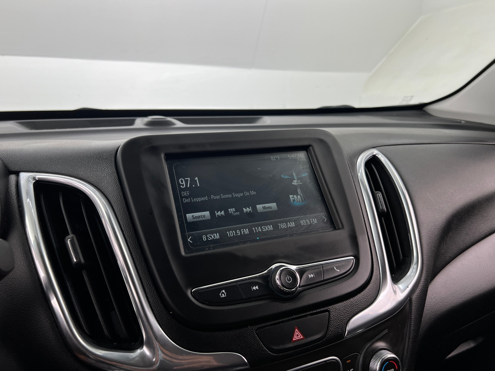 Thumbnail: 2018 Chevrolet Equinox - 4