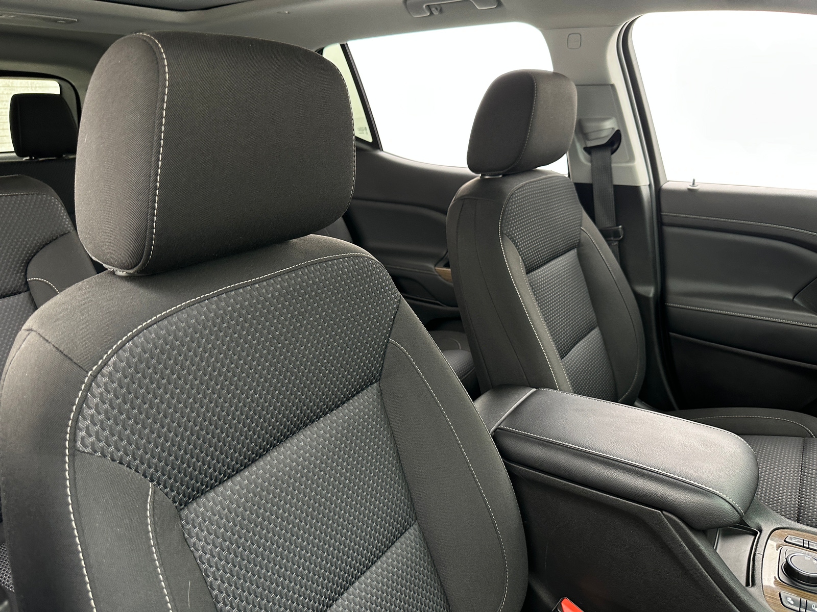Thumbnail: 2022 GMC Acadia - 2