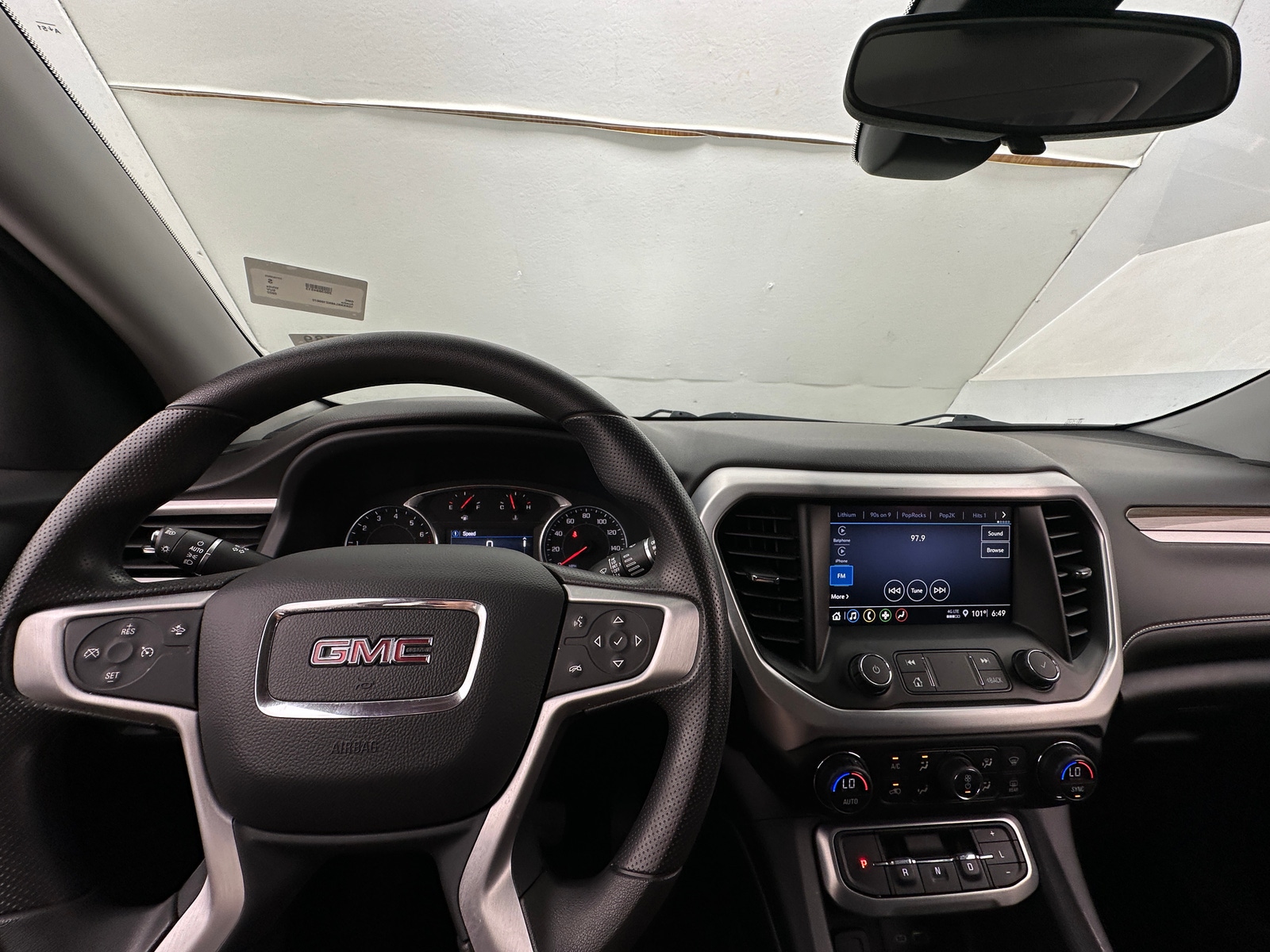 Thumbnail: 2022 GMC Acadia - 3