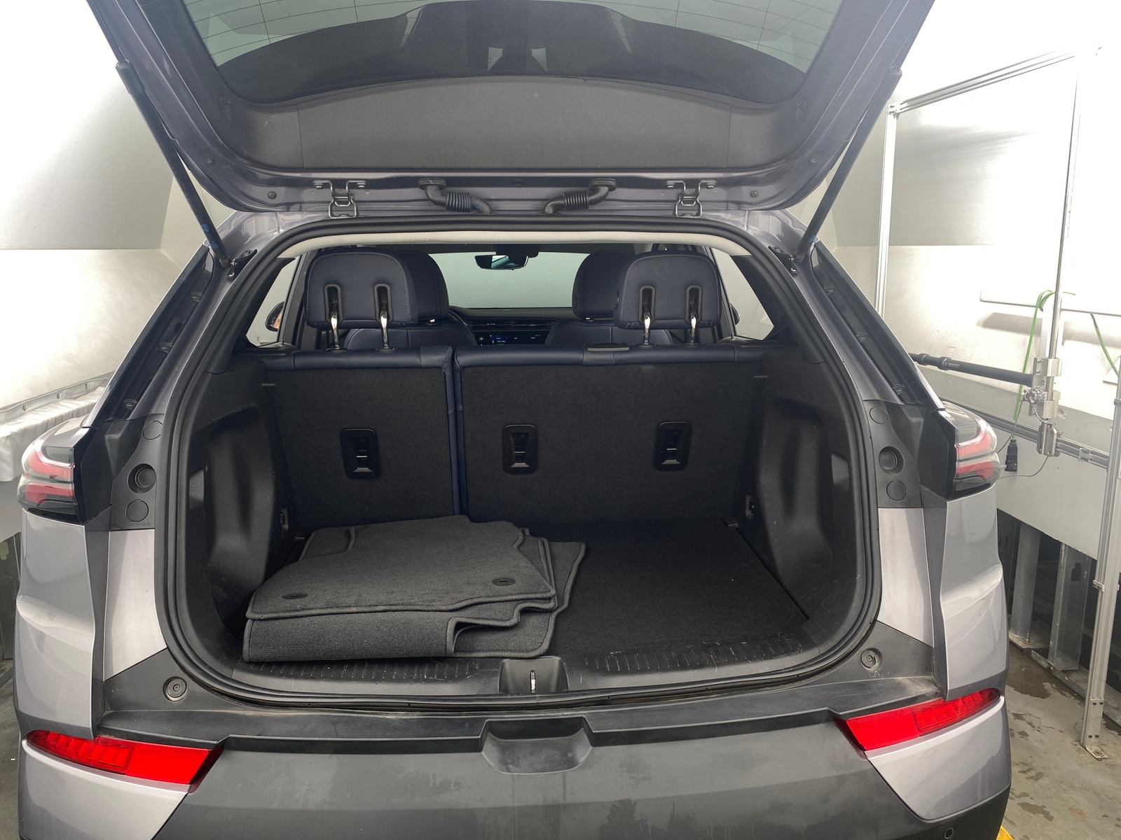 Thumbnail: 2023 Chevrolet Bolt EUV - 6