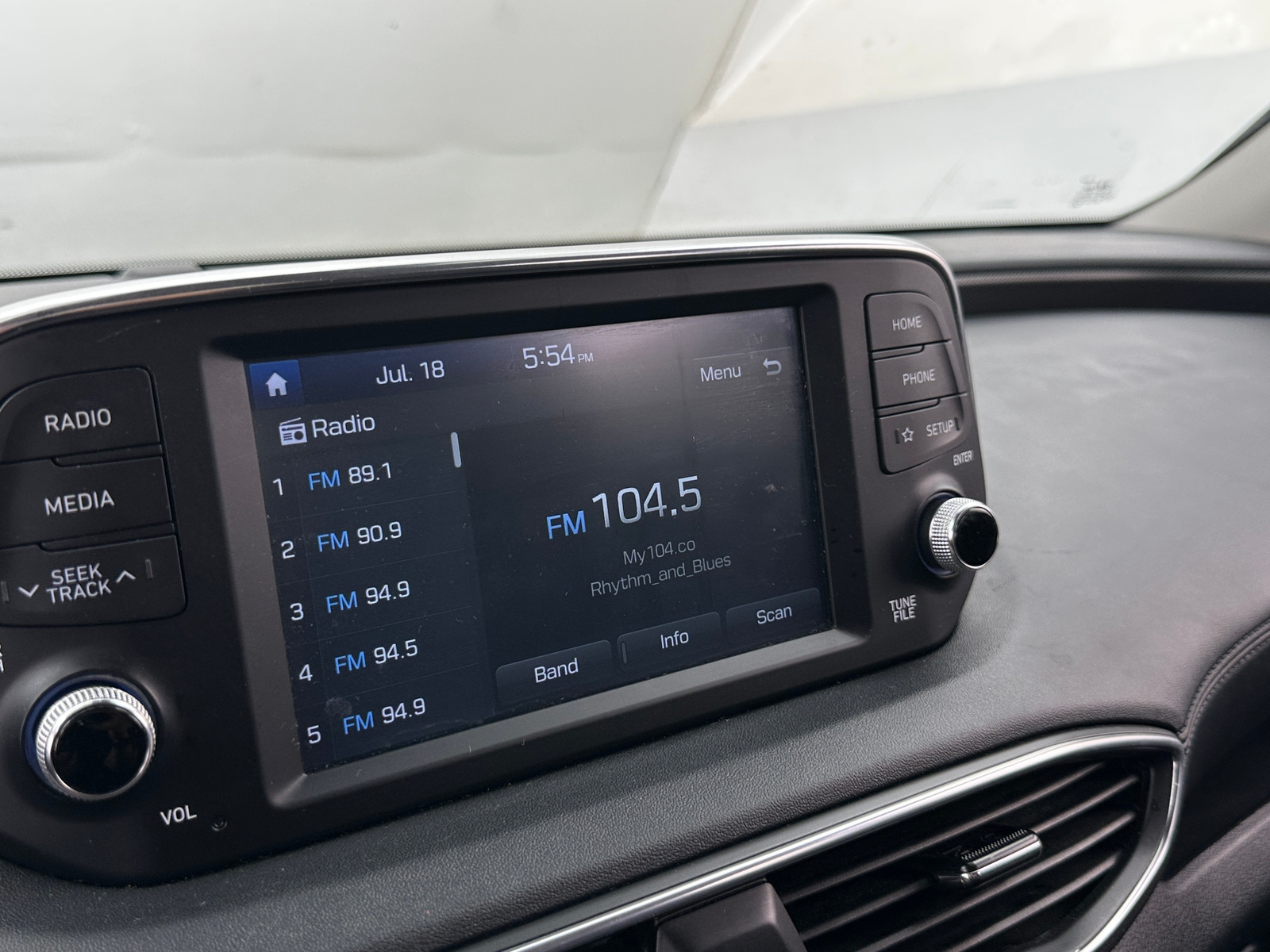 Thumbnail: 2019 Hyundai Santa Fe - 4