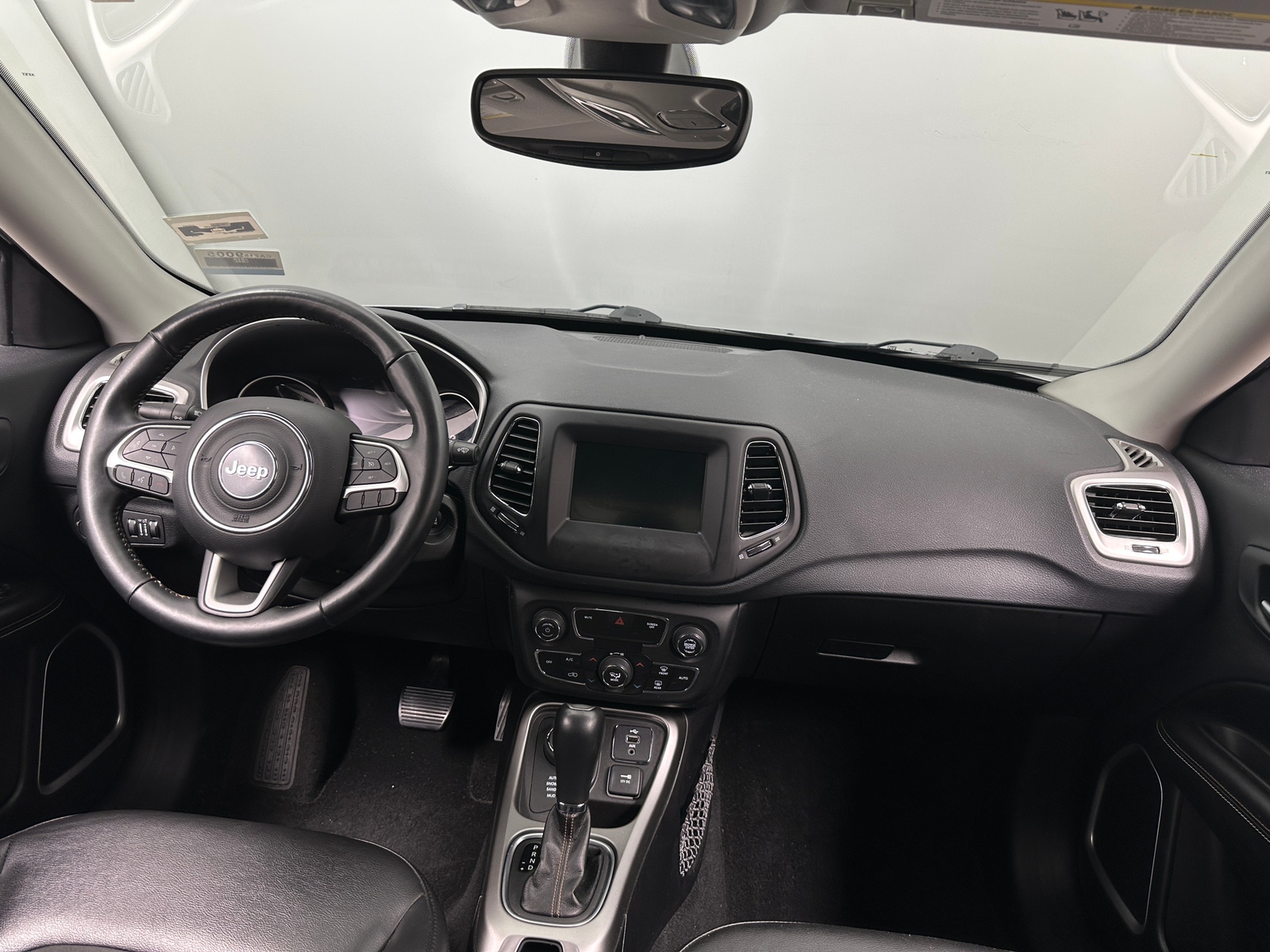 Thumbnail: 2019 Jeep Compass - 3