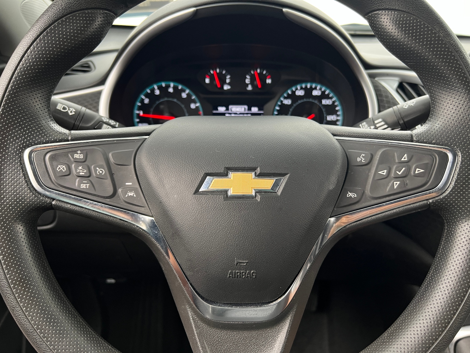 Thumbnail: 2023 Chevrolet Malibu - 5