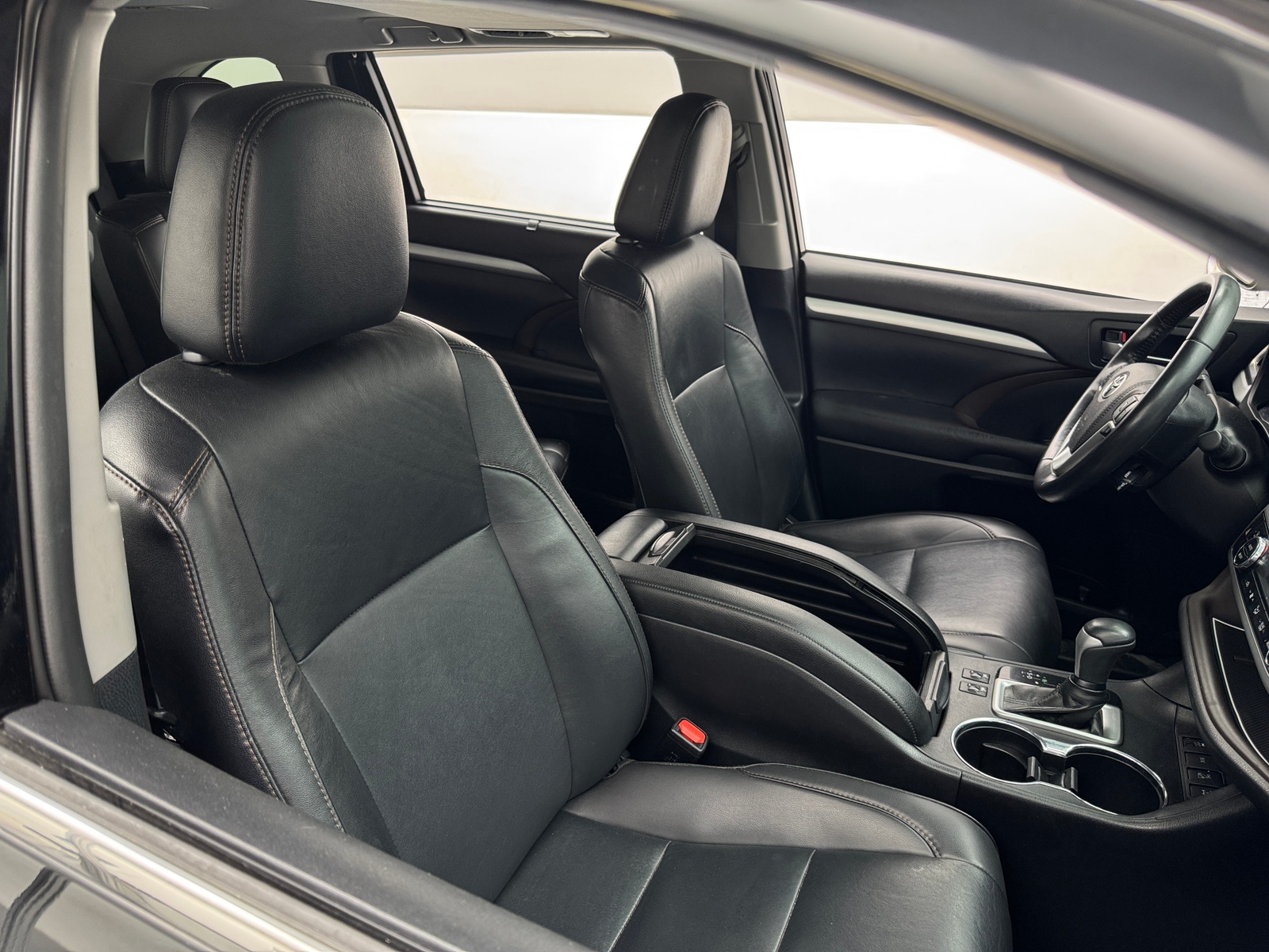 Thumbnail: 2019 Toyota Highlander - 2