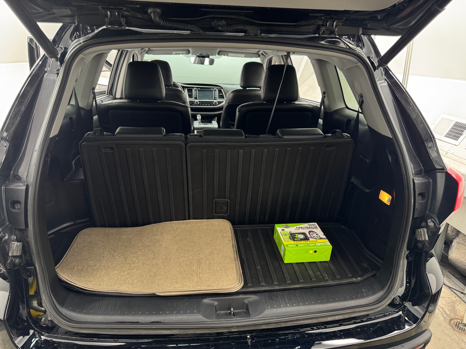 Thumbnail: 2019 Toyota Highlander - 7