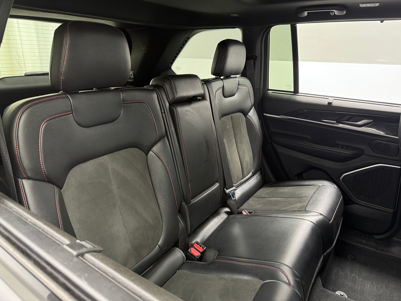 Thumbnail: 2022 Jeep Grand Cherokee - 6