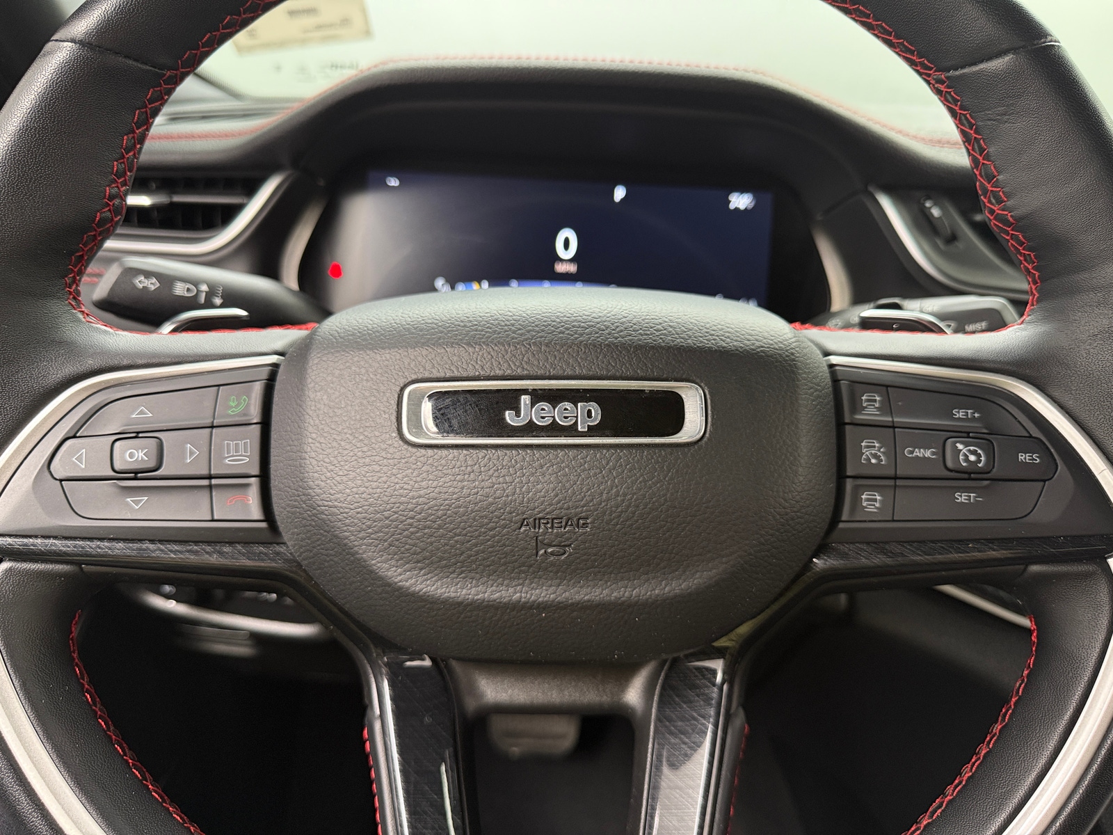 Thumbnail: 2022 Jeep Grand Cherokee - 5