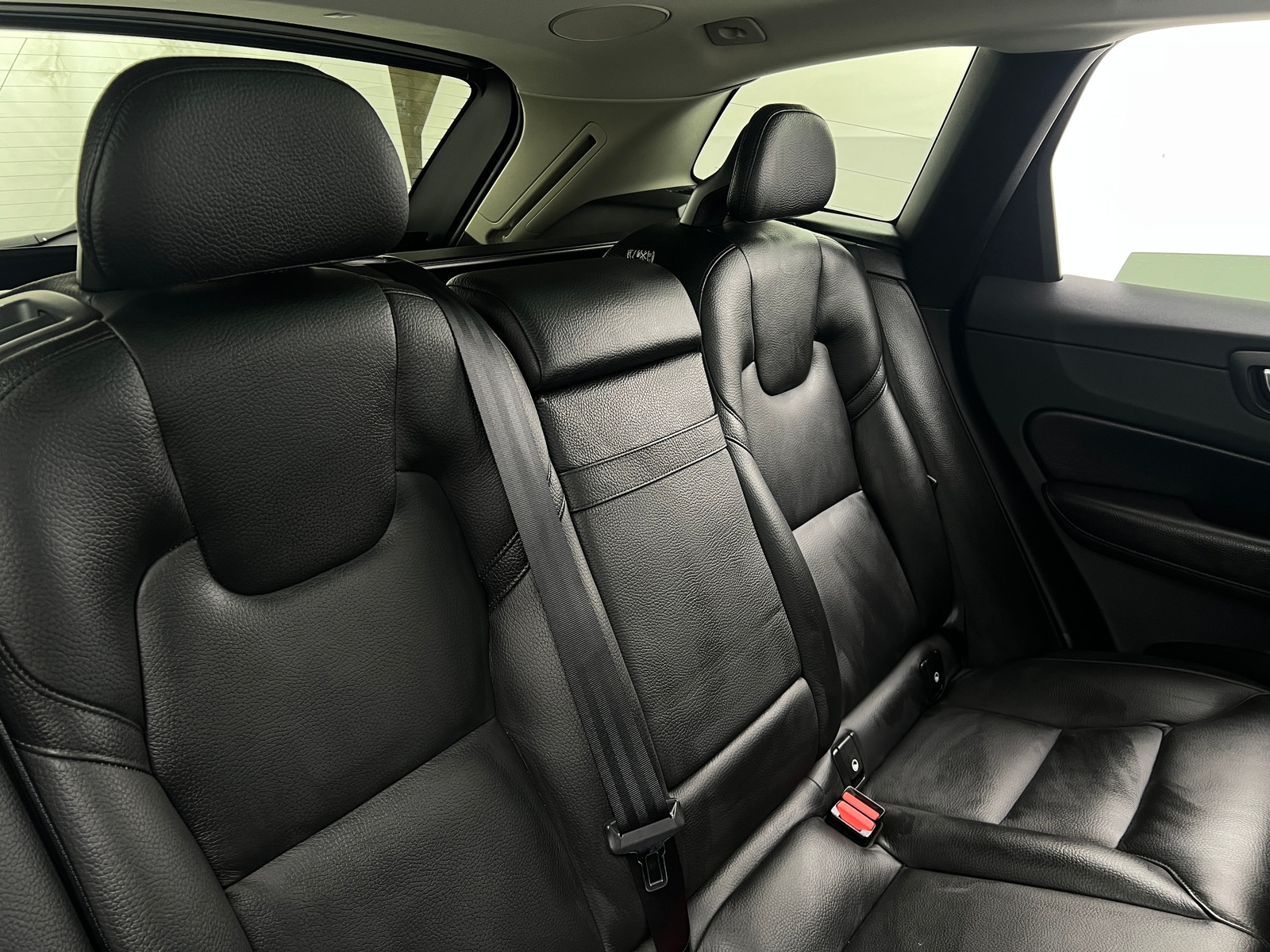 Thumbnail: 2018 Volvo XC60 - 5
