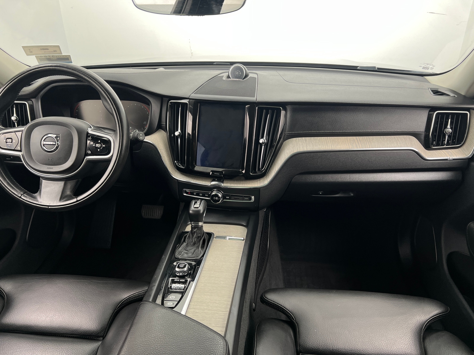 Thumbnail: 2018 Volvo XC60 - 2