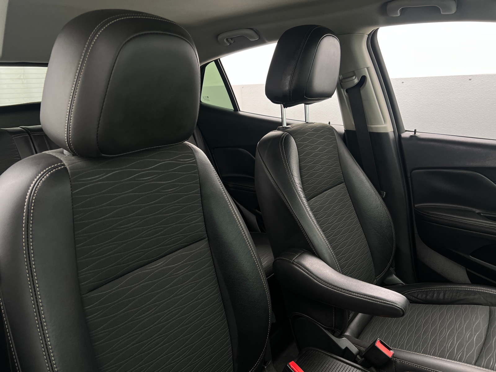 Thumbnail: 2015 Buick Encore - 2