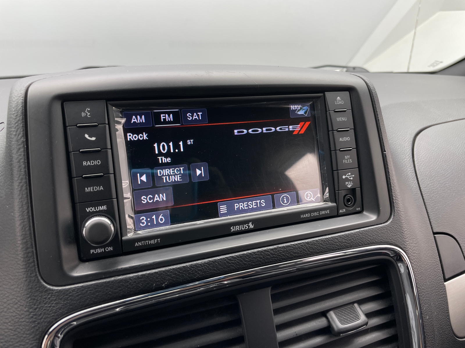 Thumbnail: 2019 Dodge Grand Caravan - 3