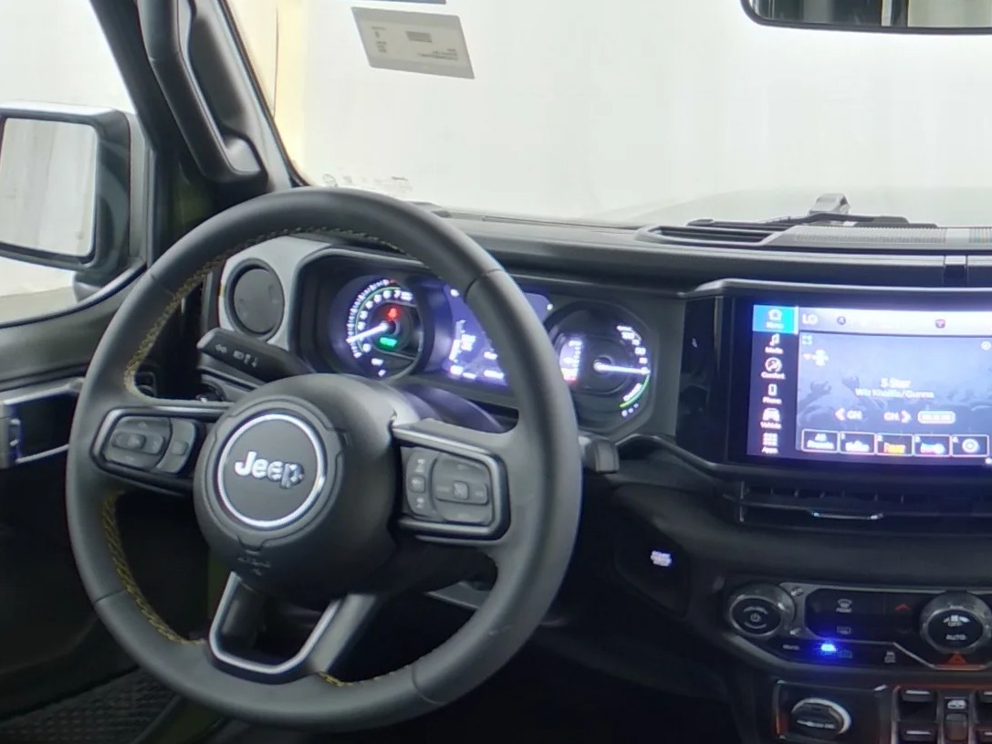 Thumbnail: 2024 Jeep Wrangler - 3