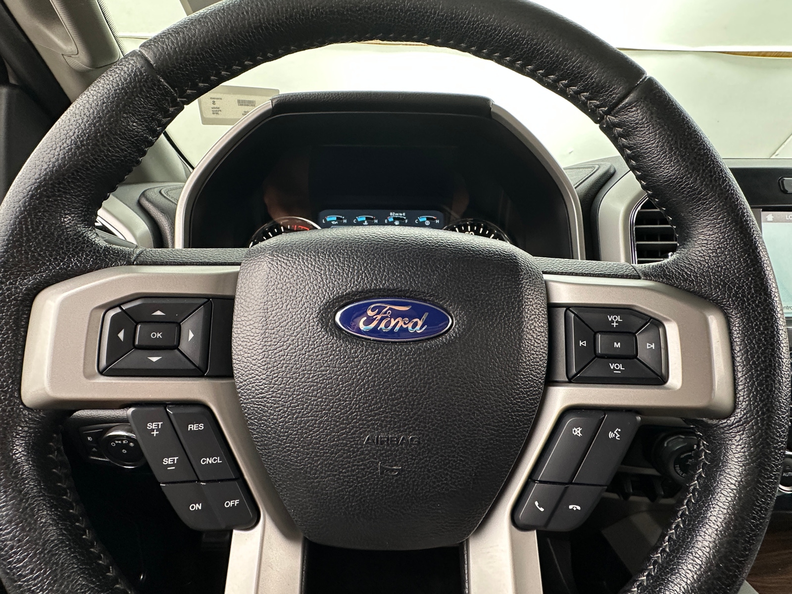 Thumbnail: 2016 Ford Econoline - 4