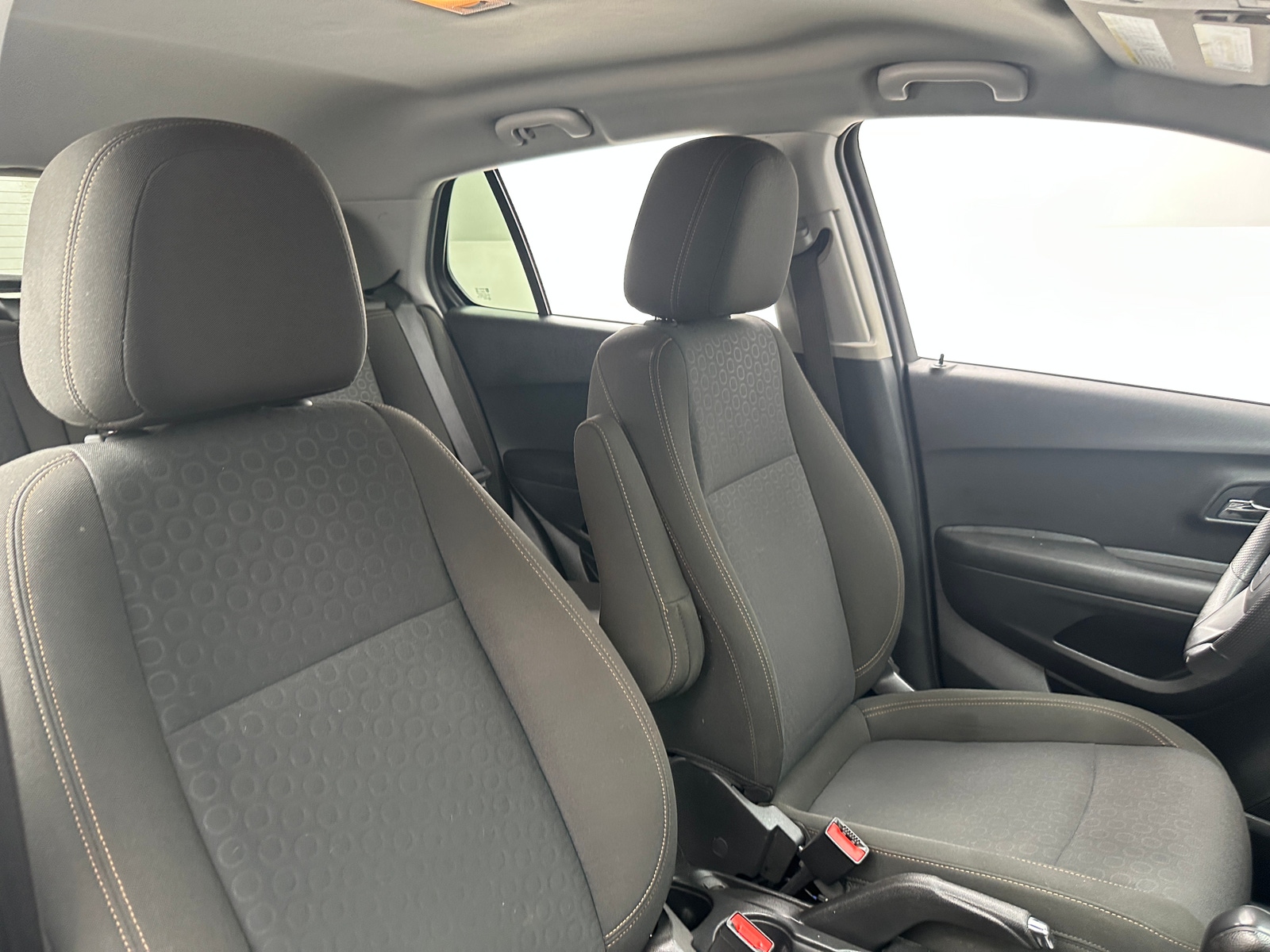 Thumbnail: 2022 Chevrolet Trax - 2