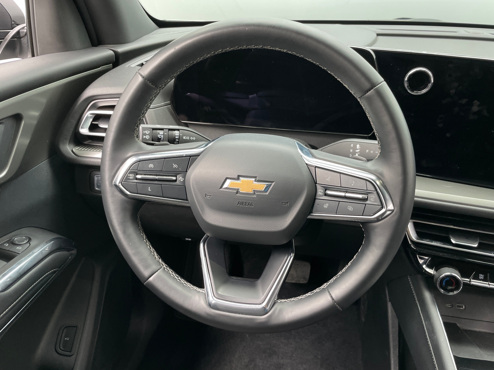 Thumbnail: 2024 Chevrolet Traverse - 5