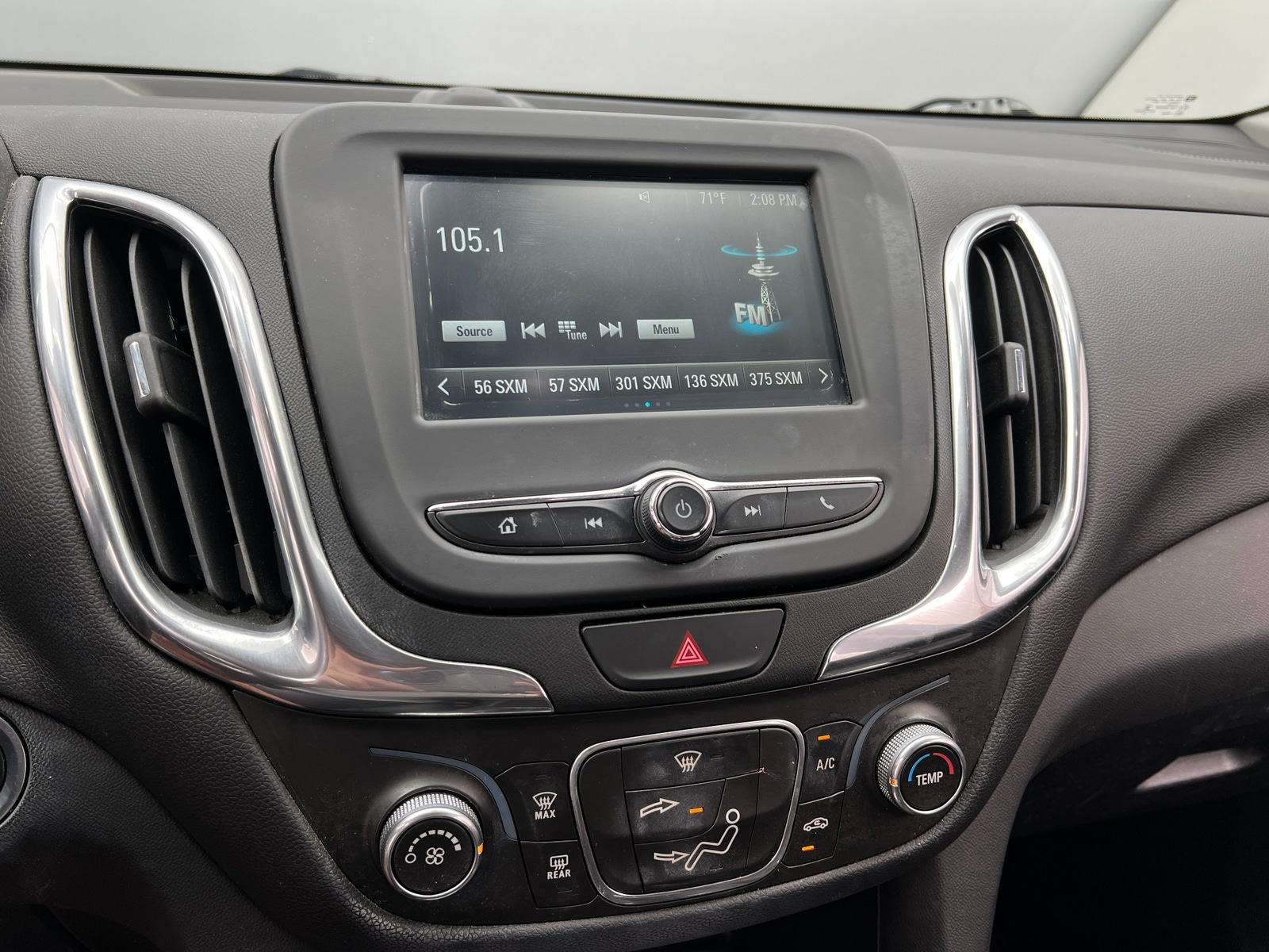 Thumbnail: 2018 Chevrolet Equinox - 4
