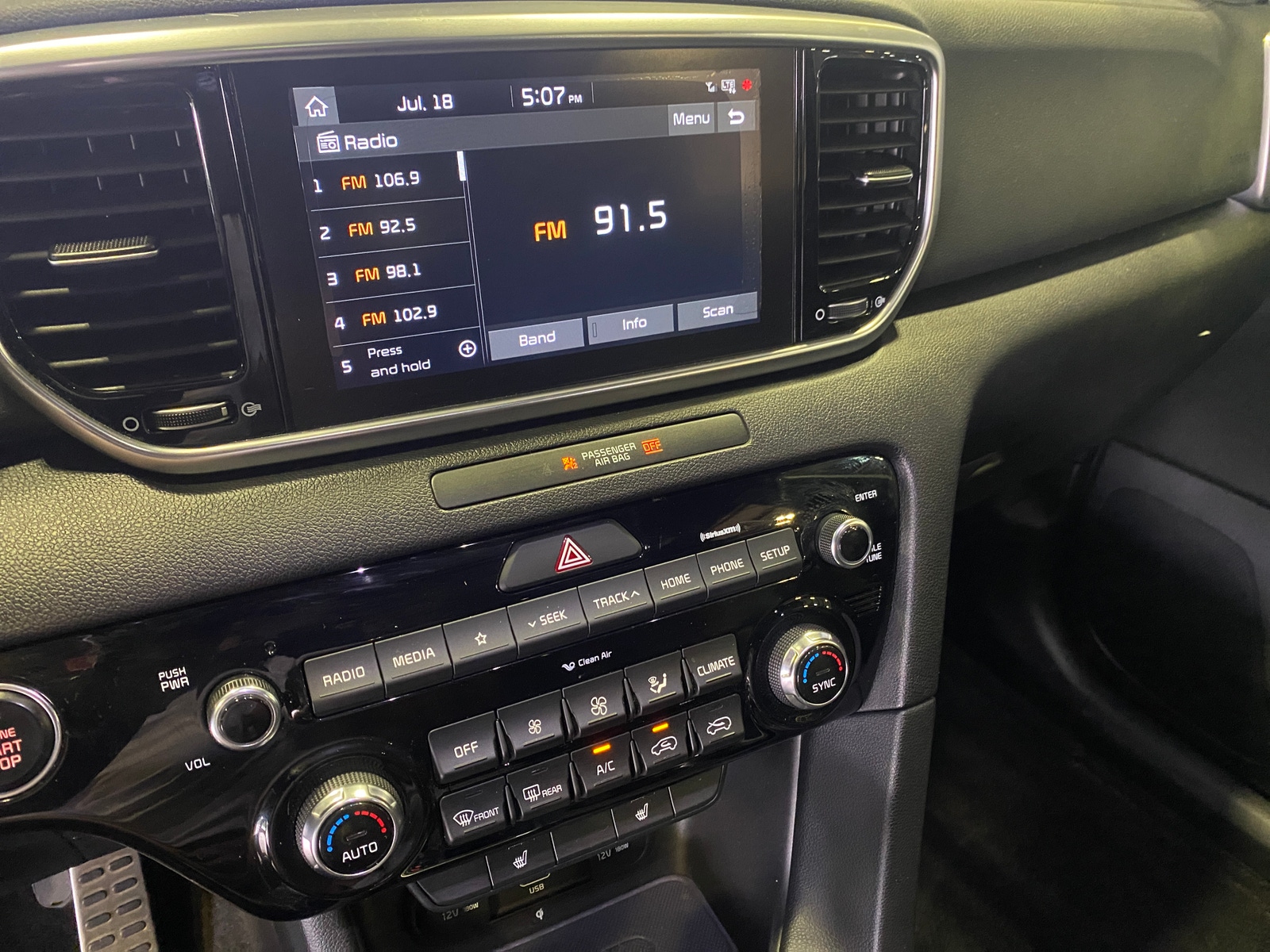 Thumbnail: 2020 Kia Sportage - 3