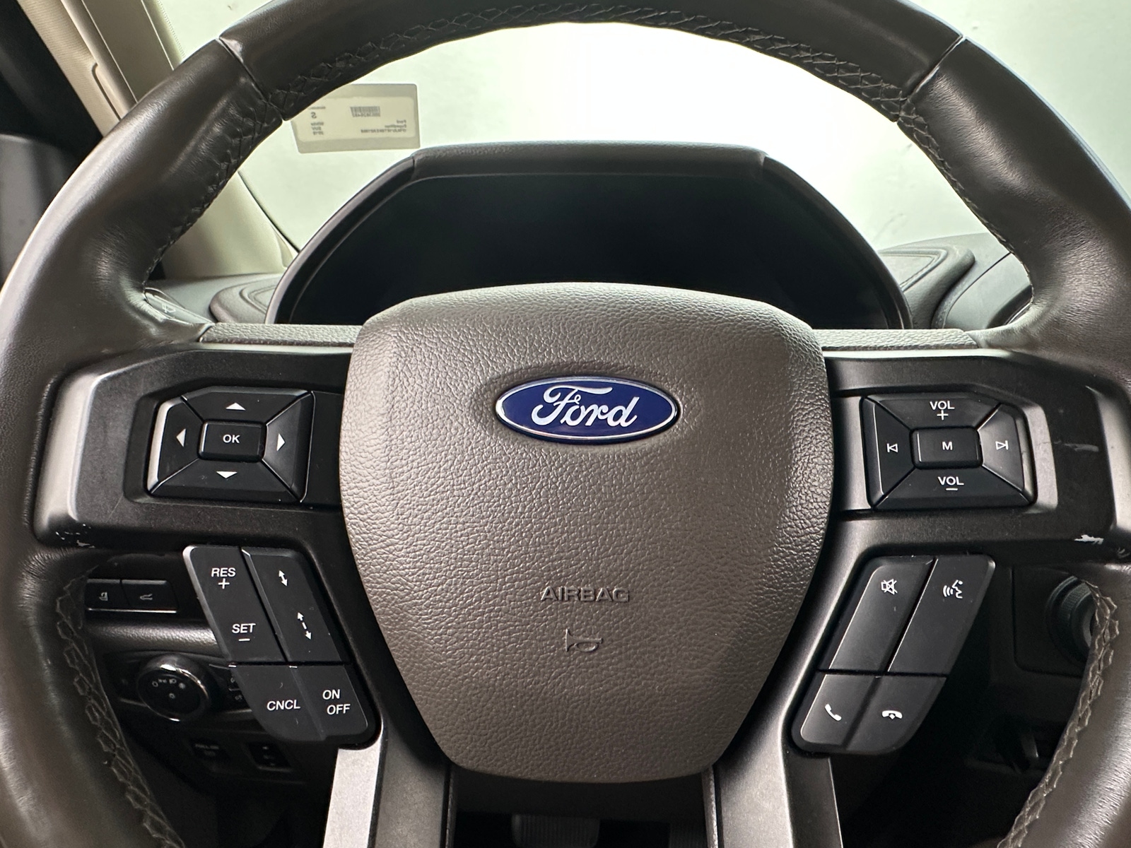 Thumbnail: 2019 Ford Expedition - 4