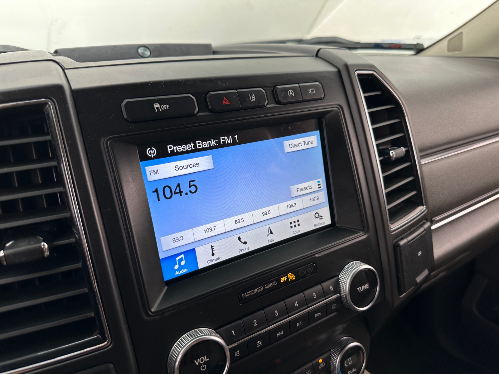 Thumbnail: 2019 Ford Expedition - 3