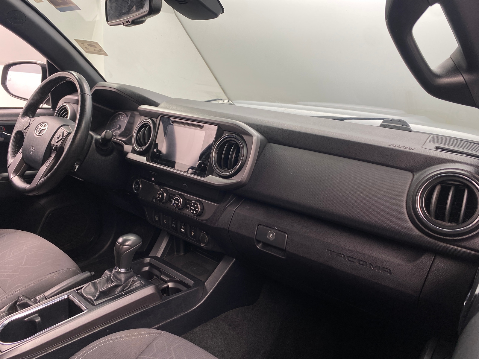Thumbnail: 2019 Toyota Tacoma - 3