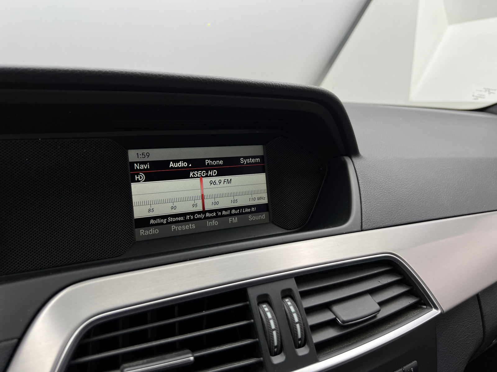 Thumbnail: 2013 Mercedes-Benz C-Class - 3