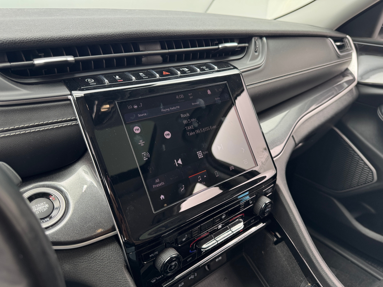 Thumbnail: 2021 Jeep Grand Cherokee L - 4