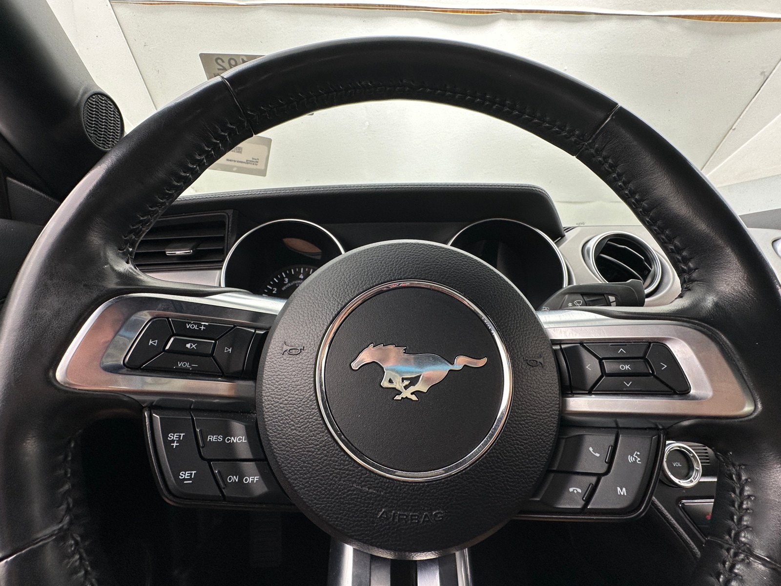 Thumbnail: 2022 Ford Mustang - 5