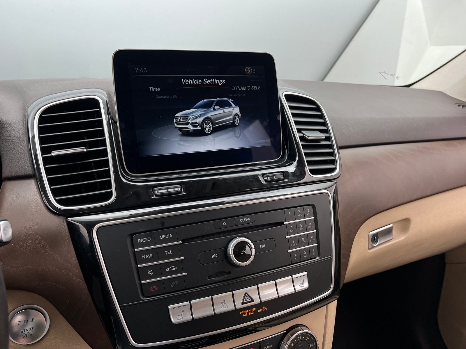 Thumbnail: 2018 Mercedes-Benz GLE - 3