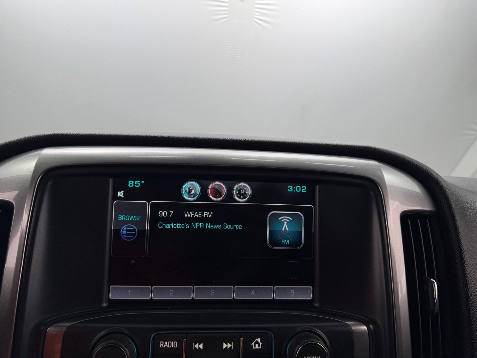 Thumbnail: 2015 Chevrolet Silverado 1500 - 4