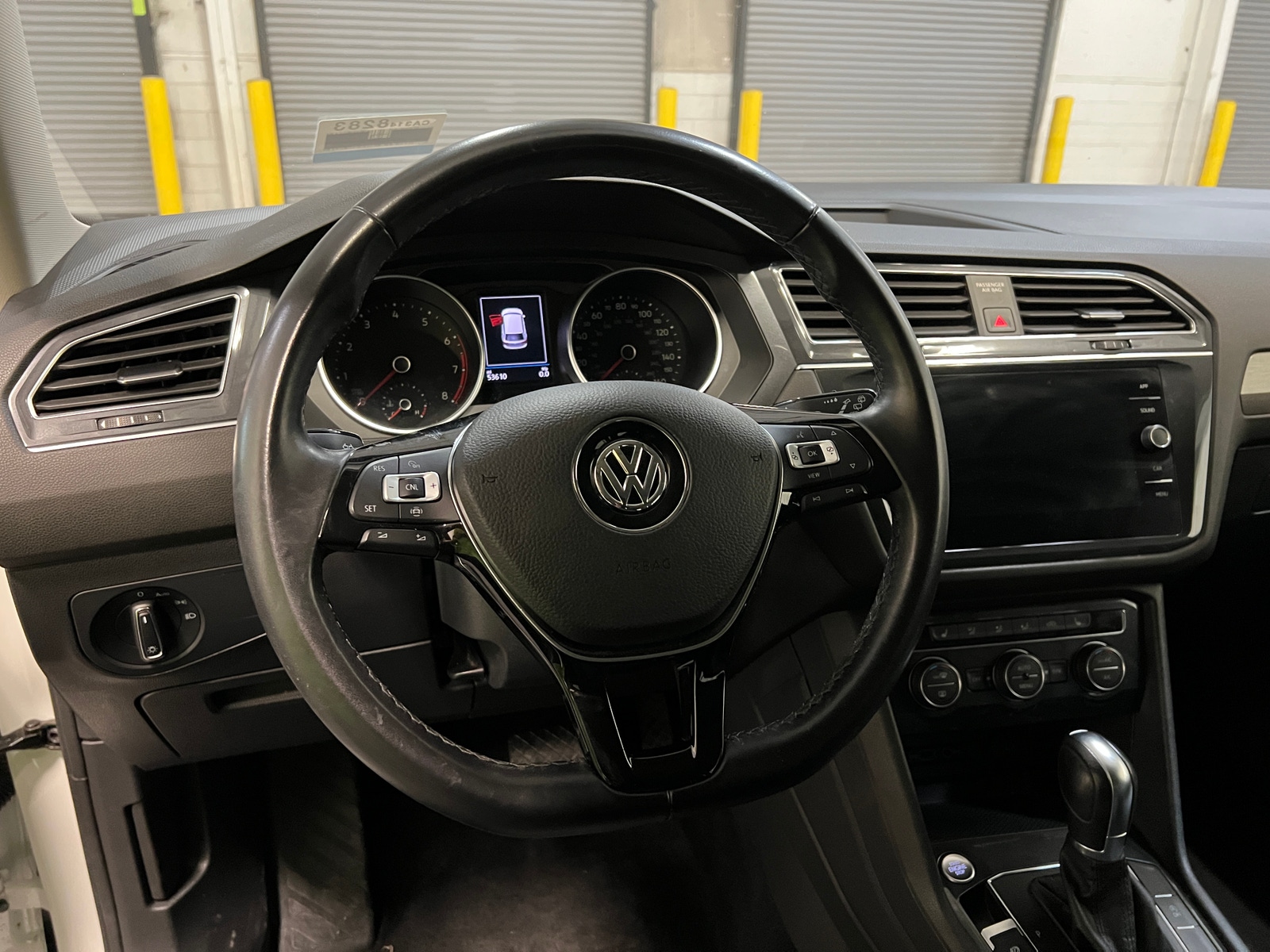 Thumbnail: 2019 Volkswagen Tiguan - 4