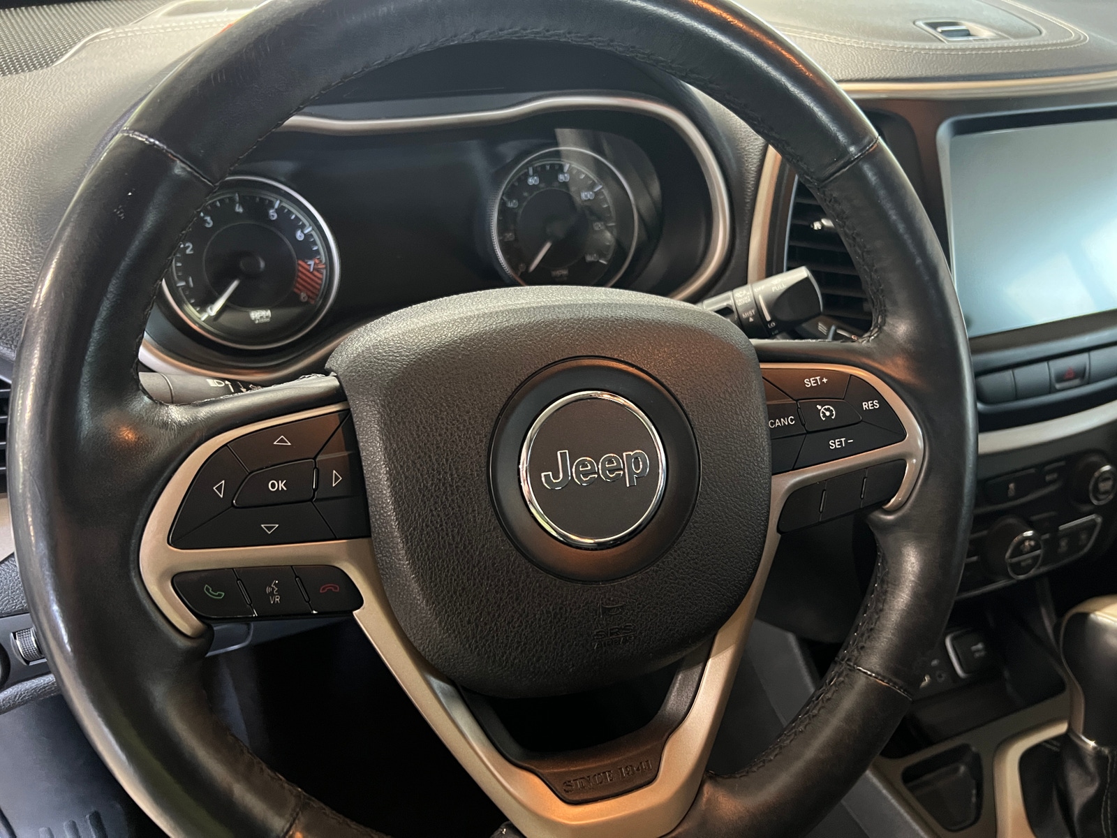 Thumbnail: 2014 Jeep Cherokee - 4